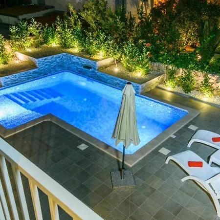 Apartments Dubravka Trogir Exterior photo