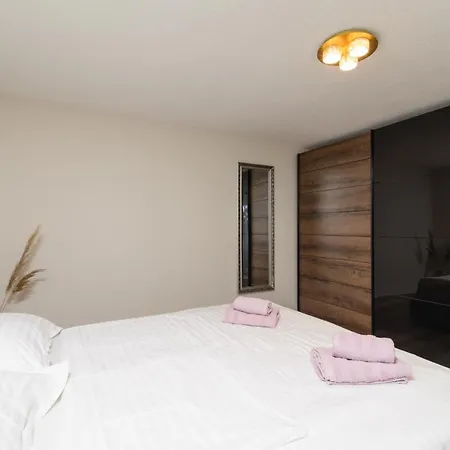 Apartments Dubravka Trogir Exterior photo