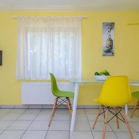 Apartments Dubravka Trogir Exterior photo